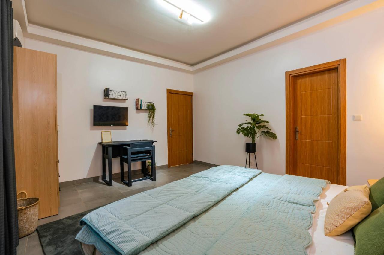 Lighthouse Signature Suites Дакар Экстерьер фото