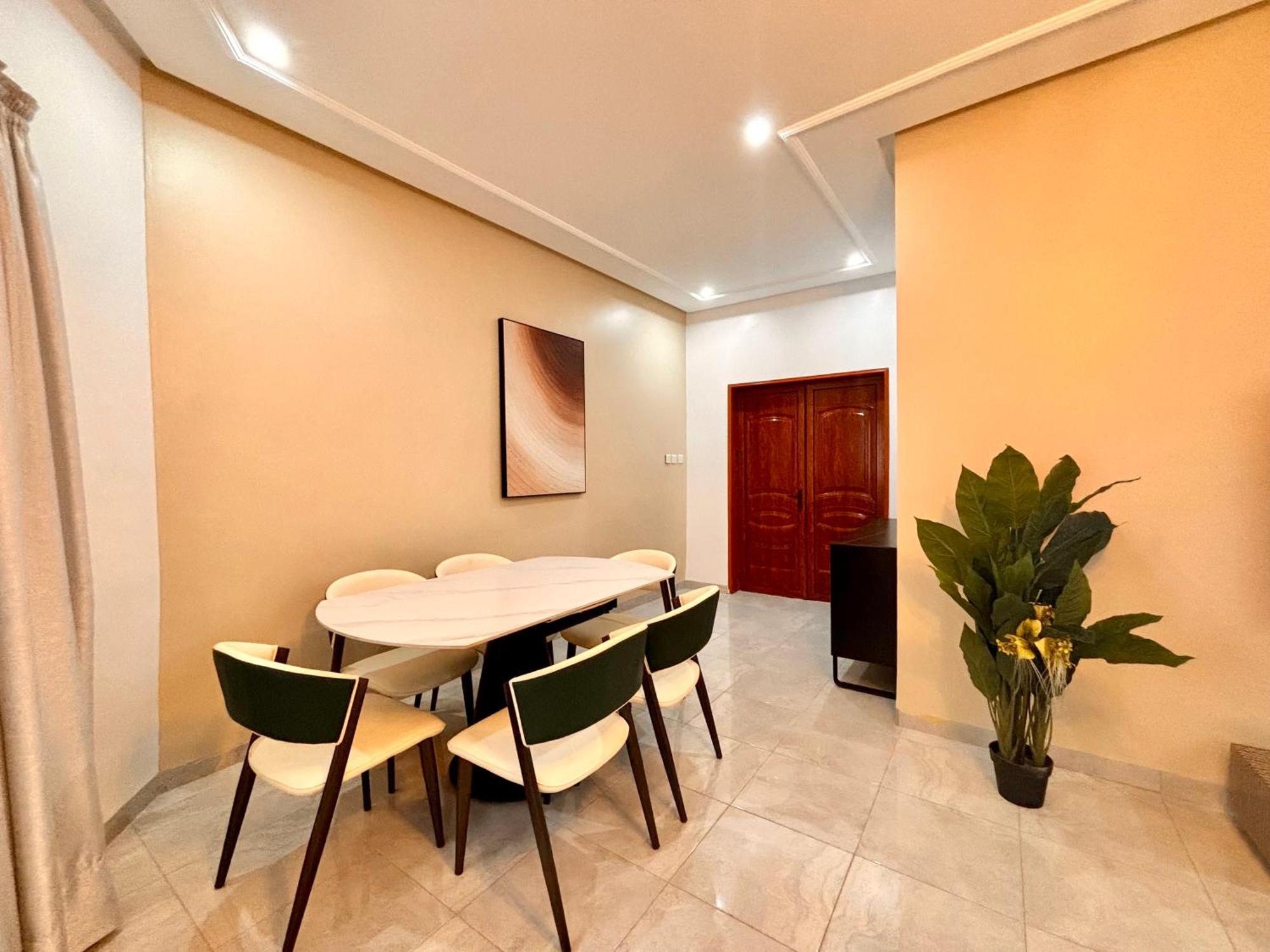 Lighthouse Signature Suites Дакар Экстерьер фото