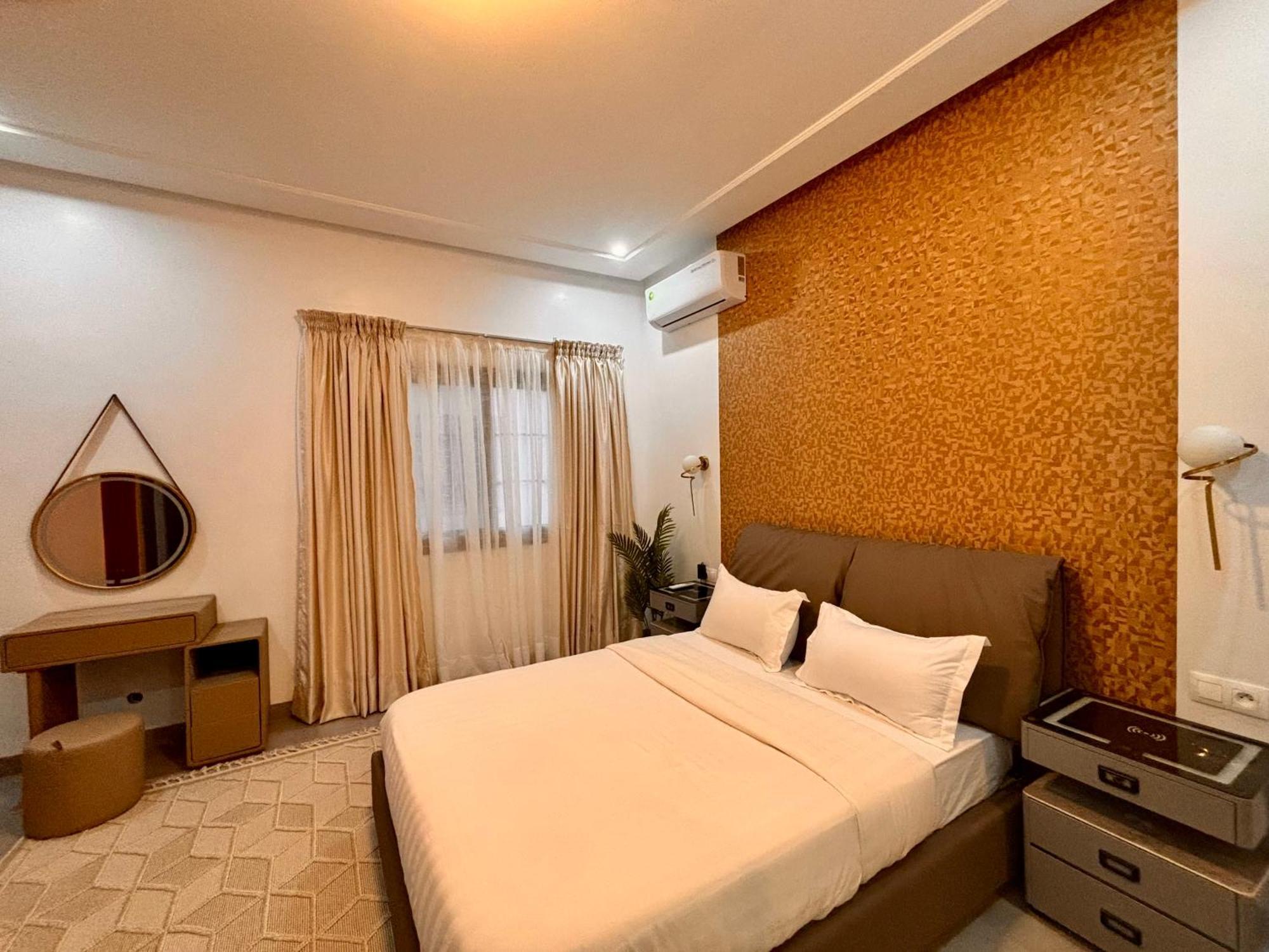 Lighthouse Signature Suites Дакар Экстерьер фото